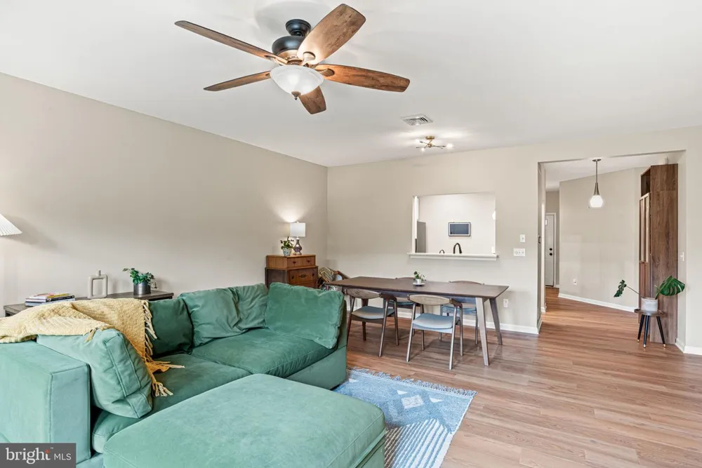 2082 DEER RUN DRIVE Hummelstown, PA 17036