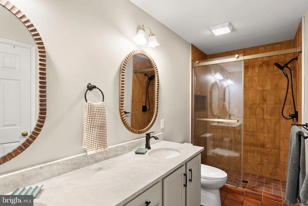 2082 DEER RUN DRIVE Hummelstown, PA 17036