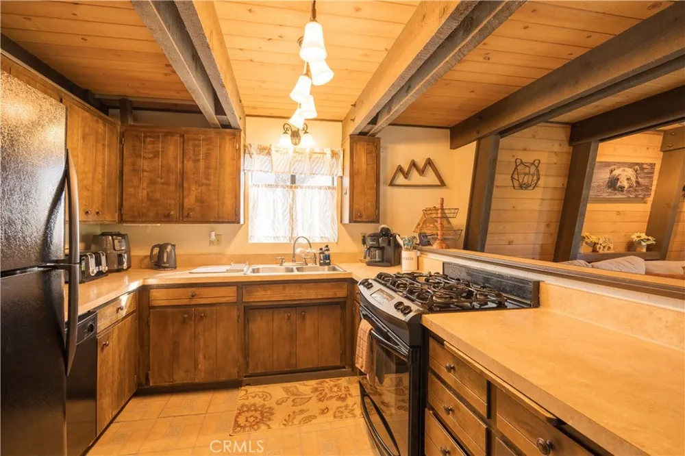 764 Panamint Mountain Big Bear City, CA 92314