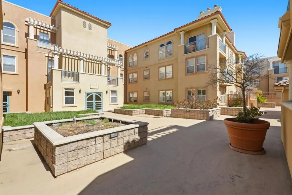 952 S 11th Street #332 San Jose, CA 95112