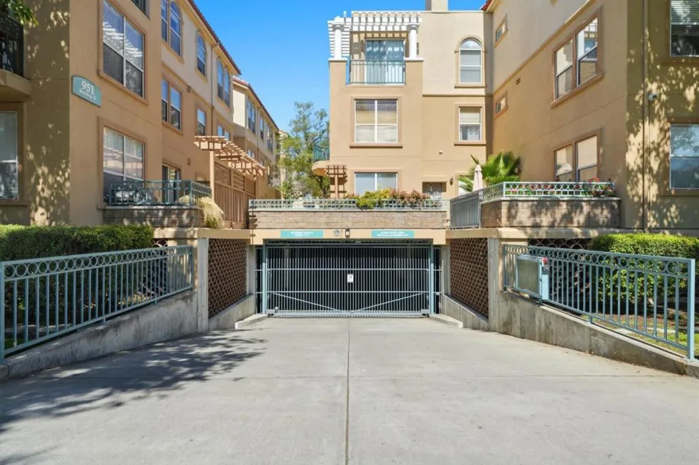 952 S 11th Street #332 San Jose, CA 95112
