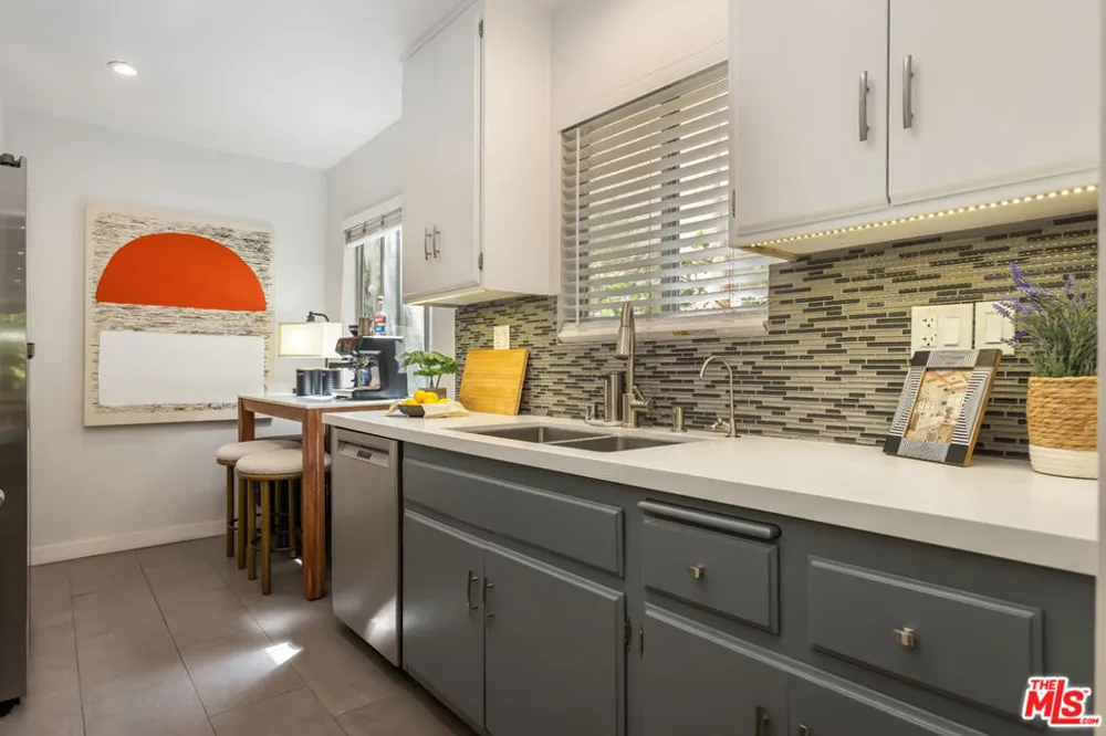 1045 Kings Road #107 West Hollywood, CA 90069