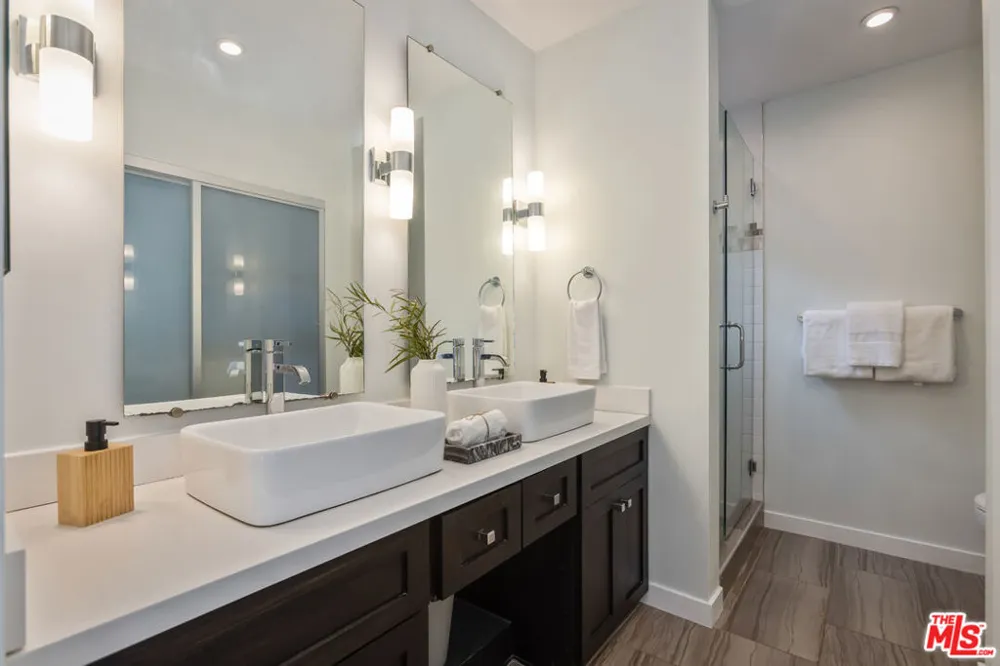 1045 Kings Road #107 West Hollywood, CA 90069