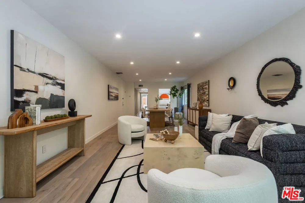1045 Kings Road #107 West Hollywood, CA 90069