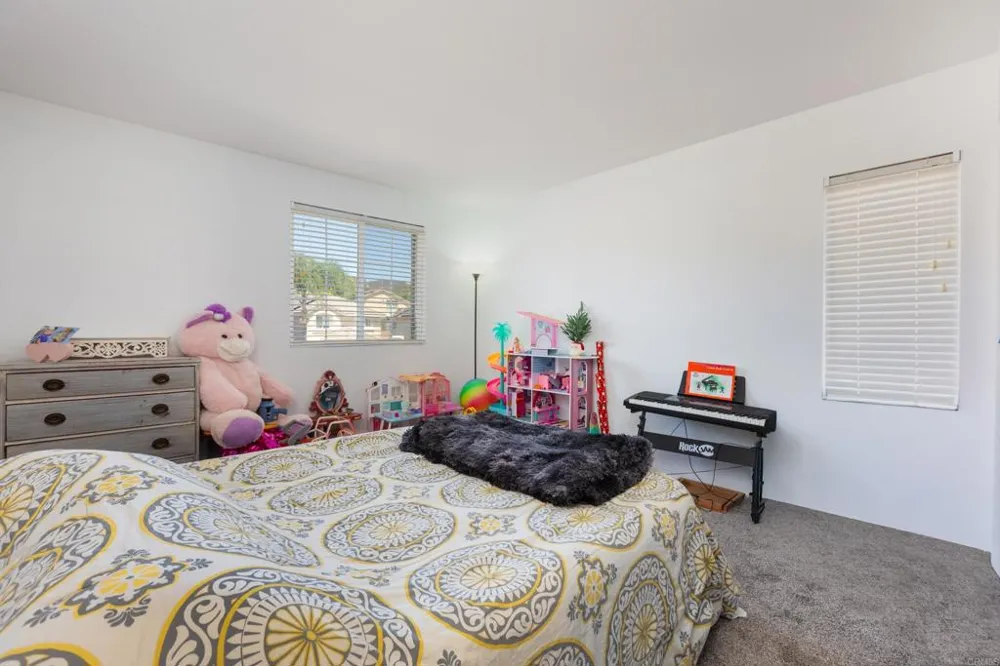 29705 Gracilior Drive Escondido, CA 92026