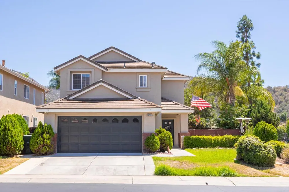29705 Gracilior Drive Escondido, CA 92026