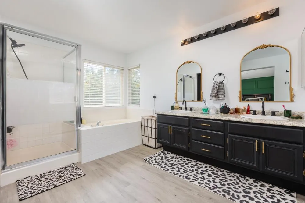 29705 Gracilior Drive Escondido, CA 92026