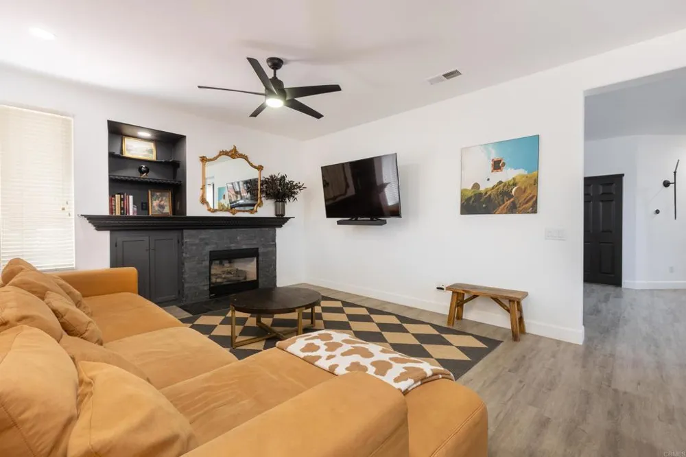 29705 Gracilior Drive Escondido, CA 92026
