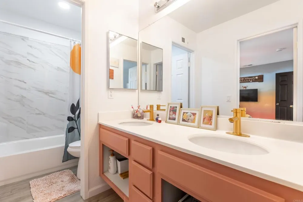 29705 Gracilior Drive Escondido, CA 92026