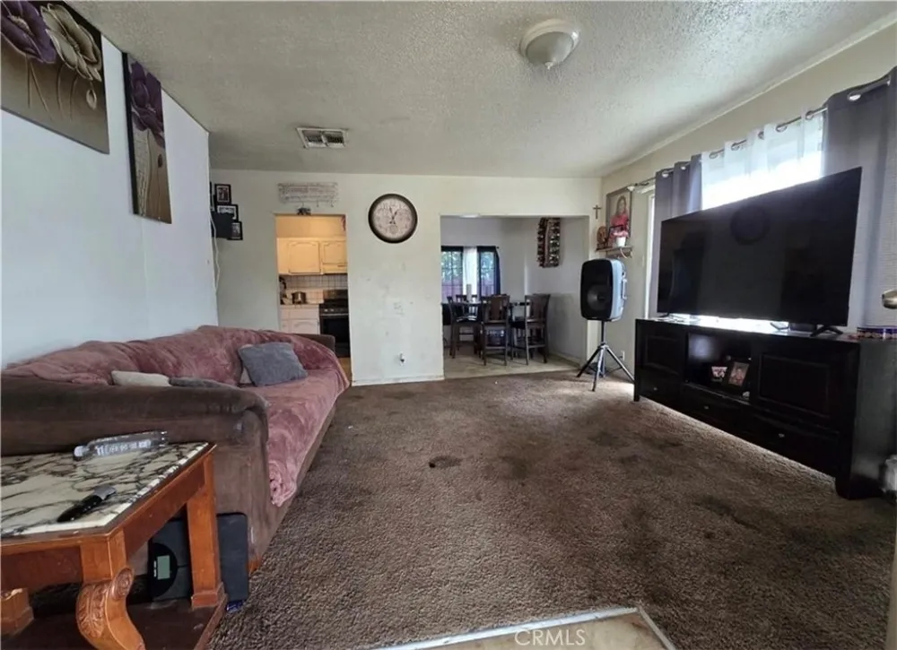 2004 Virginia Bakersfield, CA 93305