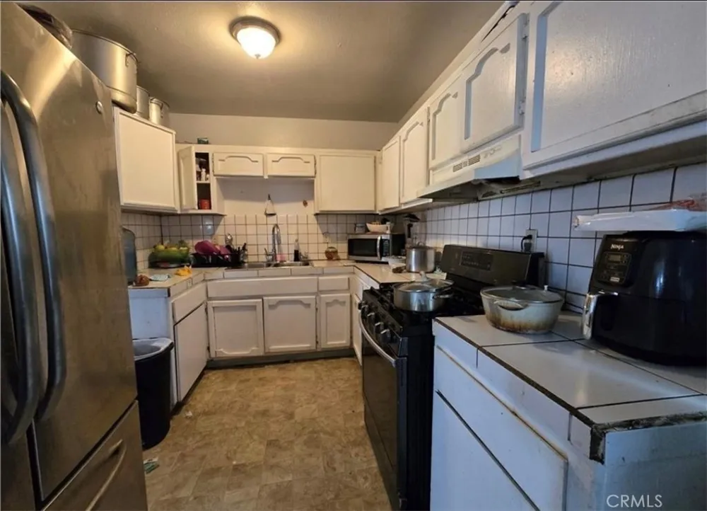 2004 Virginia Bakersfield, CA 93305