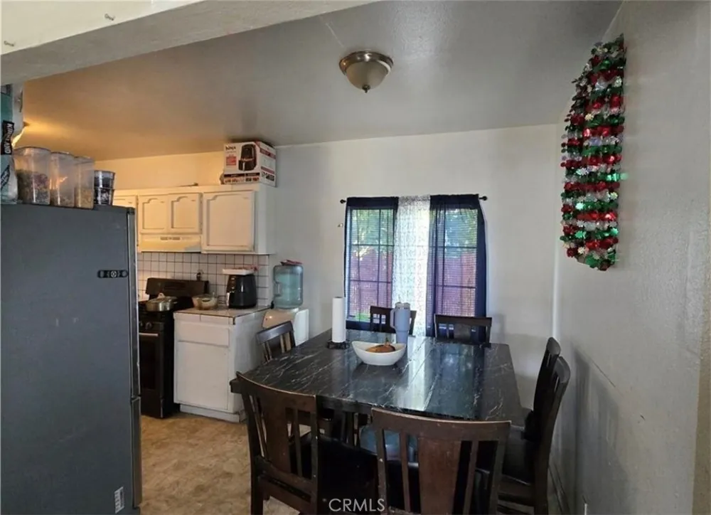 2004 Virginia Bakersfield, CA 93305