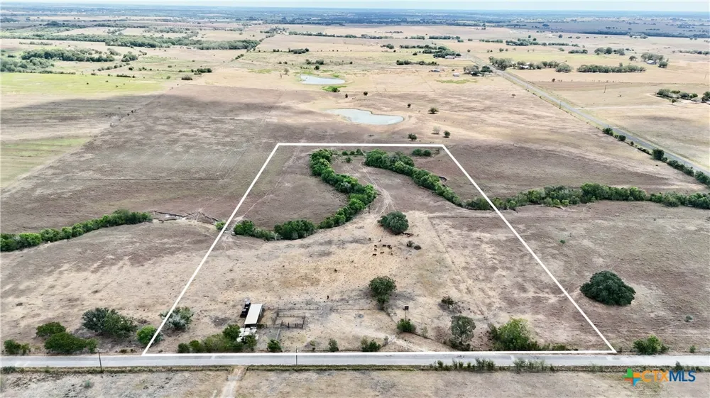 3 County Road 366 Shiner, TX 77984