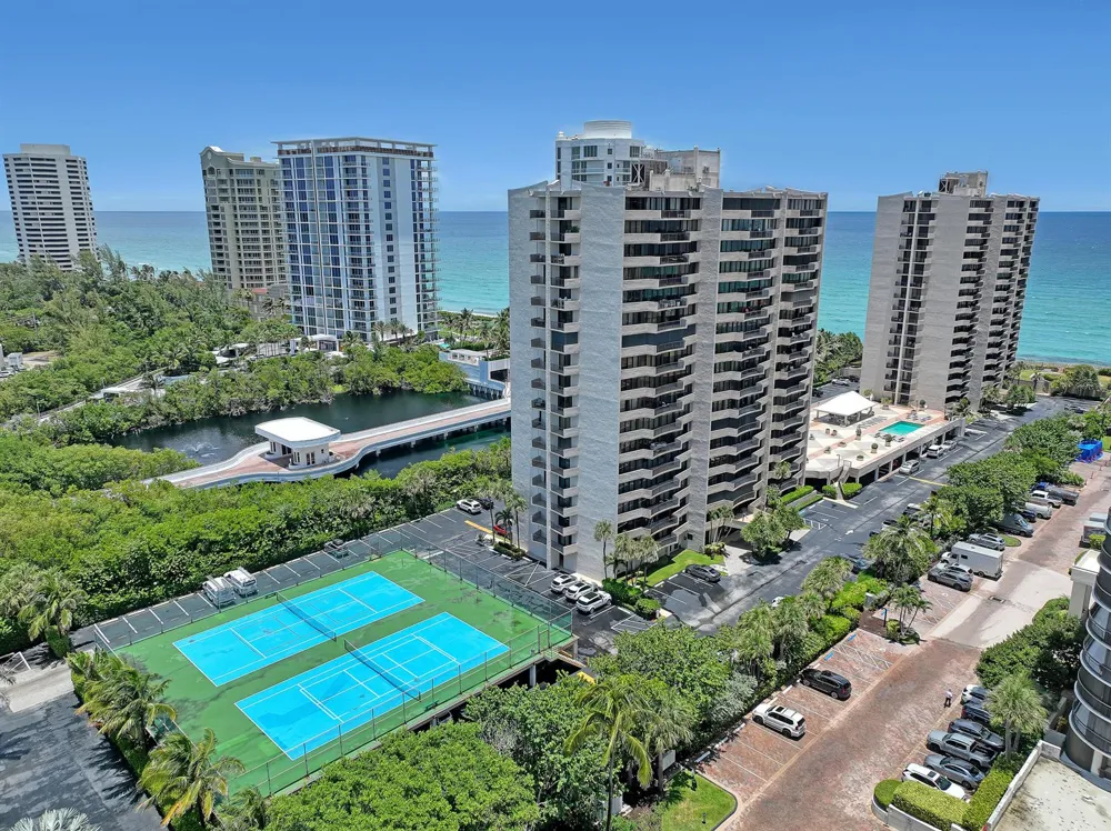 4200 OCEAN DRIVE #2-403 Riviera Beach, FL 33404