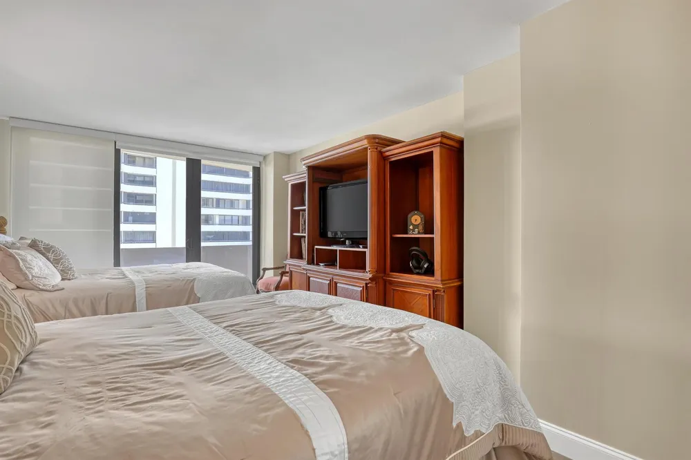 4200 OCEAN DRIVE #2-403 Riviera Beach, FL 33404