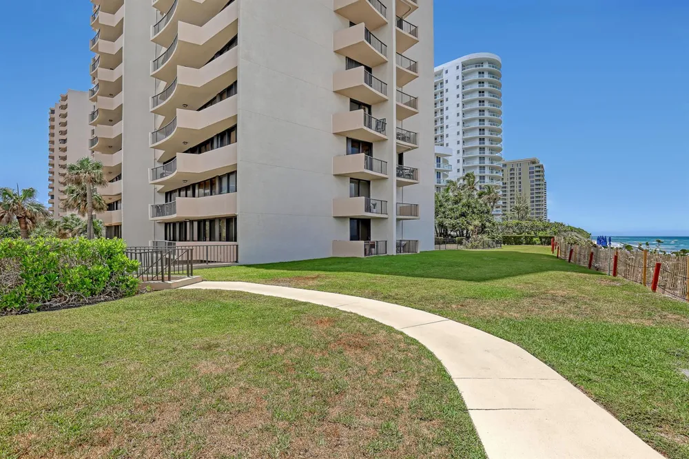 4200 OCEAN DRIVE #2-403 Riviera Beach, FL 33404