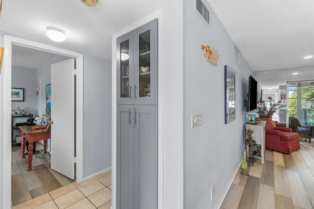 2161 NE 1st Court #205 Boynton Beach, FL 33435