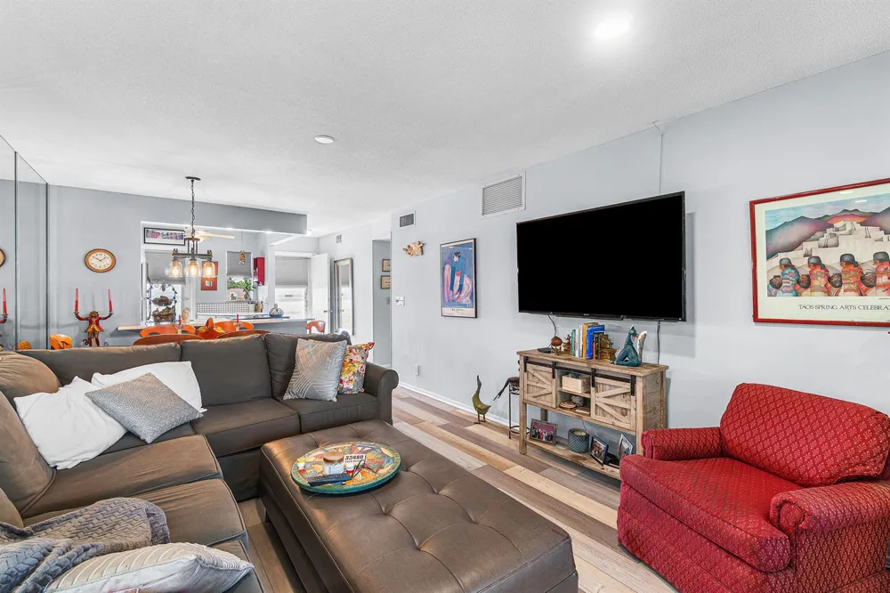2161 NE 1st Court #205 Boynton Beach, FL 33435