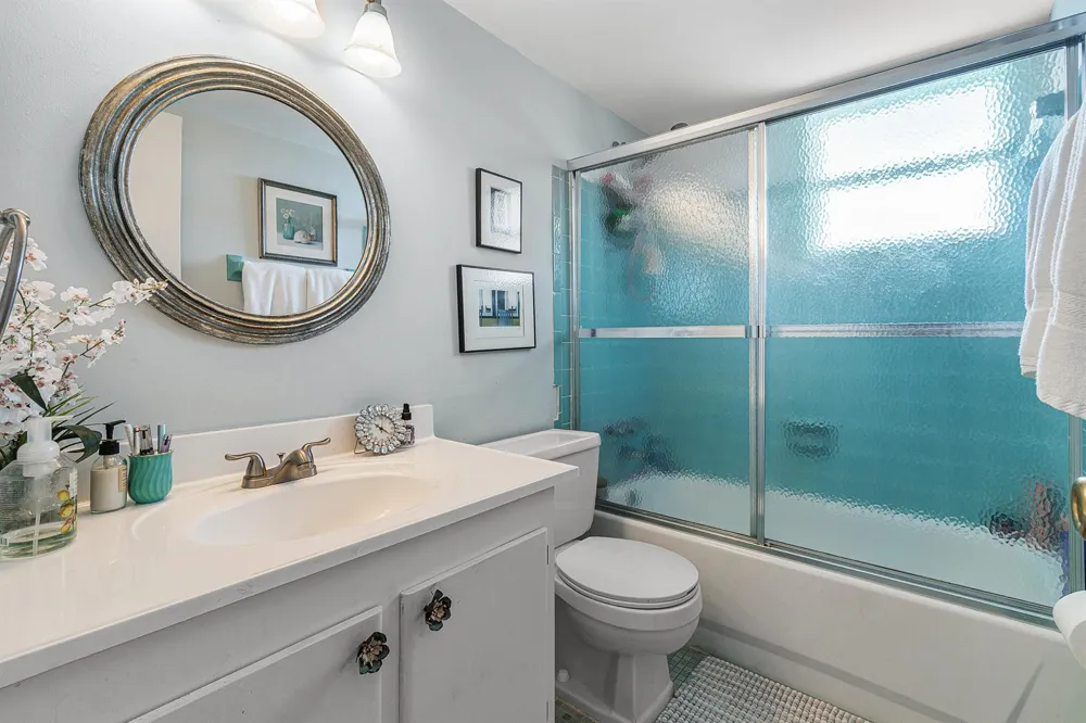 2161 NE 1st Court #205 Boynton Beach, FL 33435