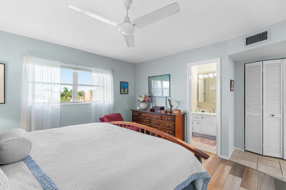 2161 NE 1st Court #205 Boynton Beach, FL 33435