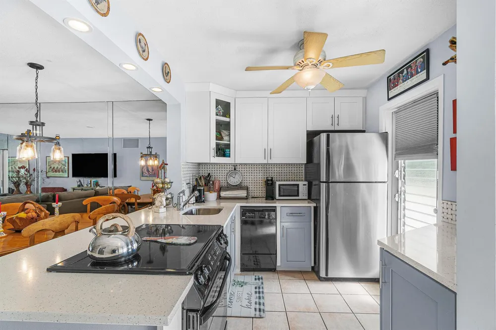 2161 NE 1st Court #205 Boynton Beach, FL 33435