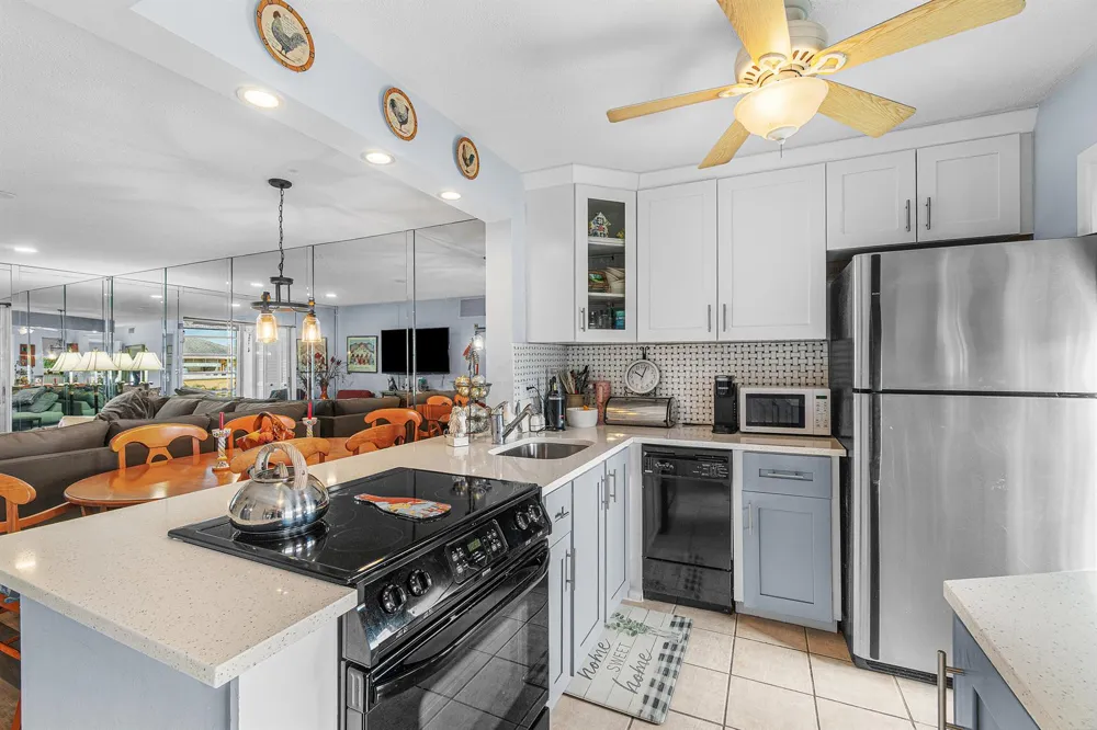 2161 NE 1st Court #205 Boynton Beach, FL 33435