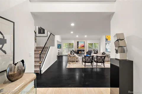 233 Norcliff Drive