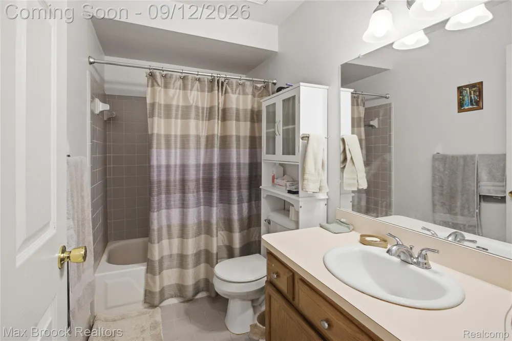 5624 Township Court Sterling Heights City, MI 48310