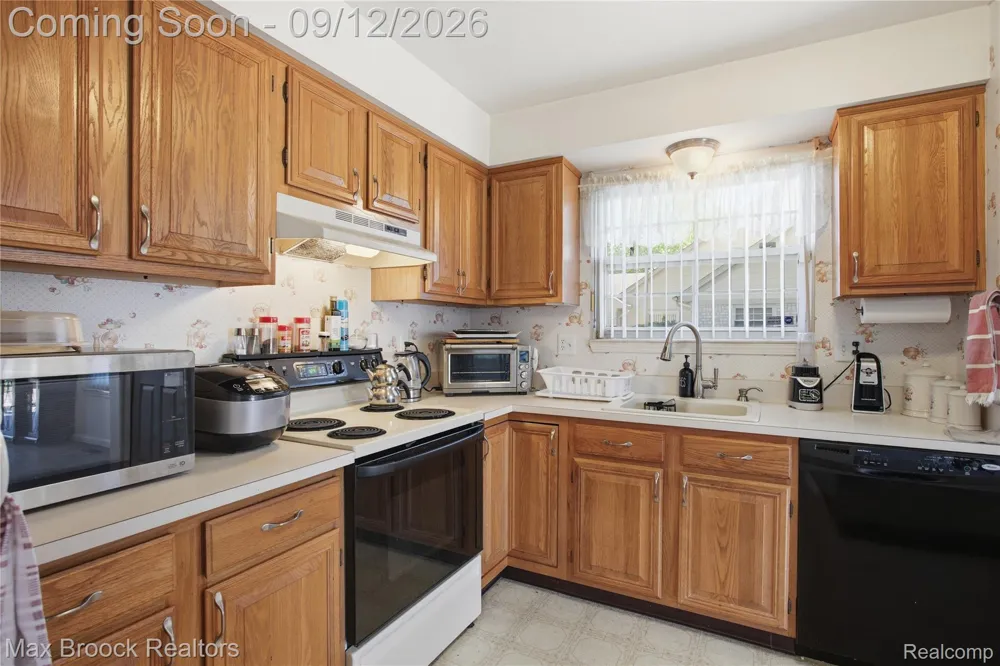 5624 Township Court Sterling Heights City, MI 48310