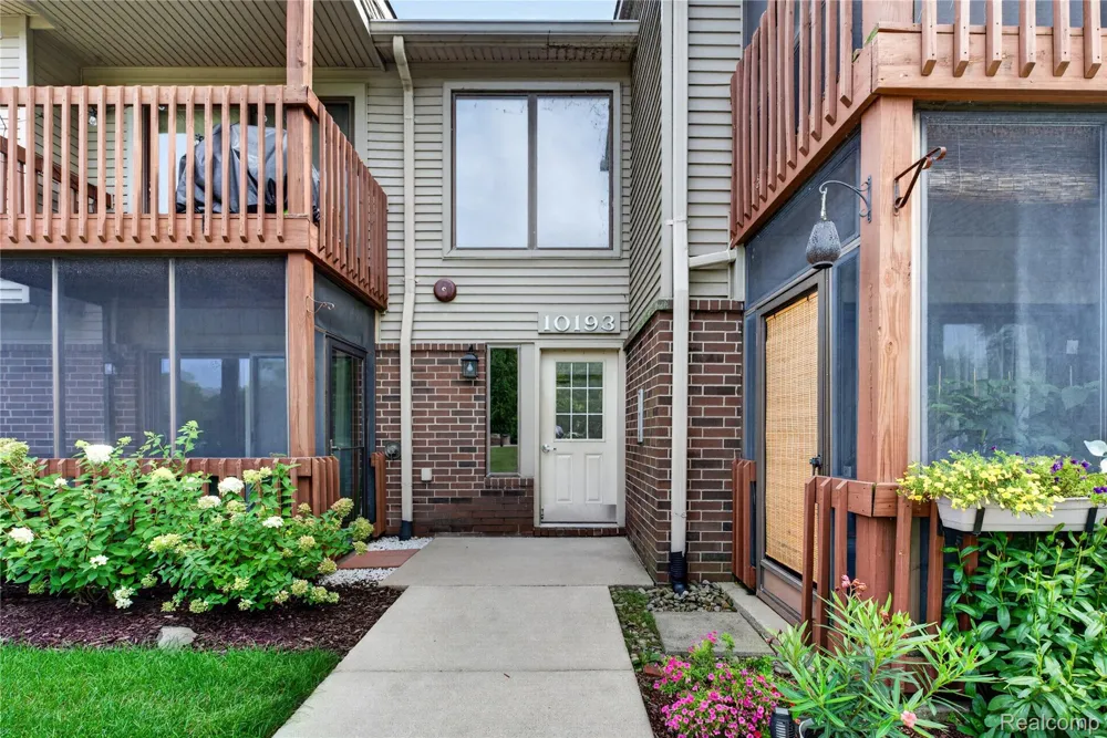 10193 Nancys Boulevard #74 Grosse Ile Township, MI 48138