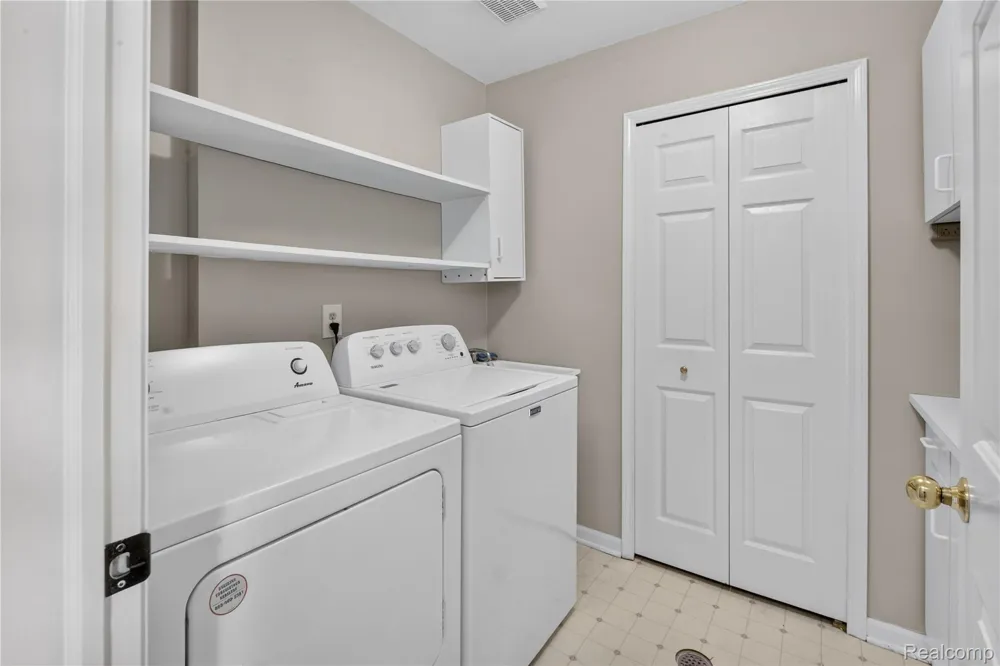 10193 Nancys Boulevard #74 Grosse Ile Township, MI 48138