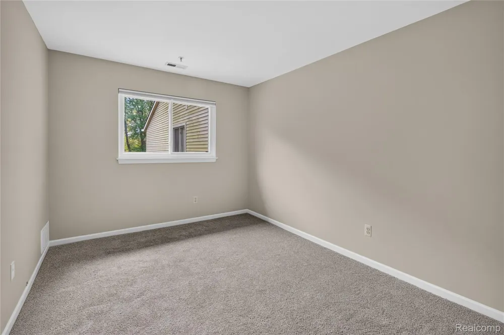 10193 Nancys Boulevard #74 Grosse Ile Township, MI 48138