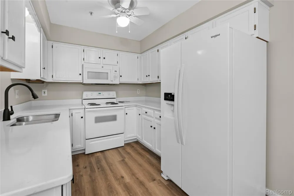 10193 Nancys Boulevard #74 Grosse Ile Township, MI 48138