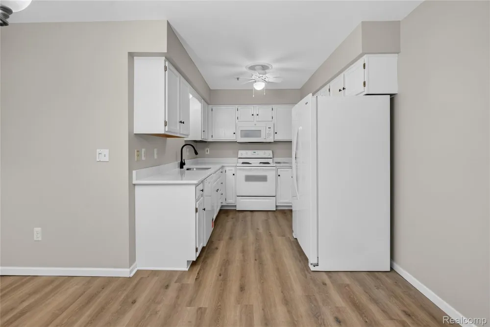 10193 Nancys Boulevard #74 Grosse Ile Township, MI 48138