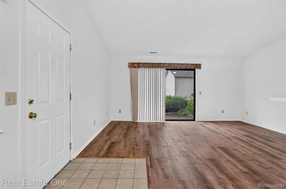 376 Spring Brooke Drive Brighton City, MI 48116