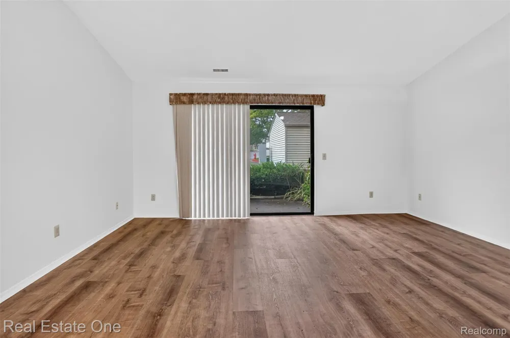 376 Spring Brooke Drive Brighton City, MI 48116