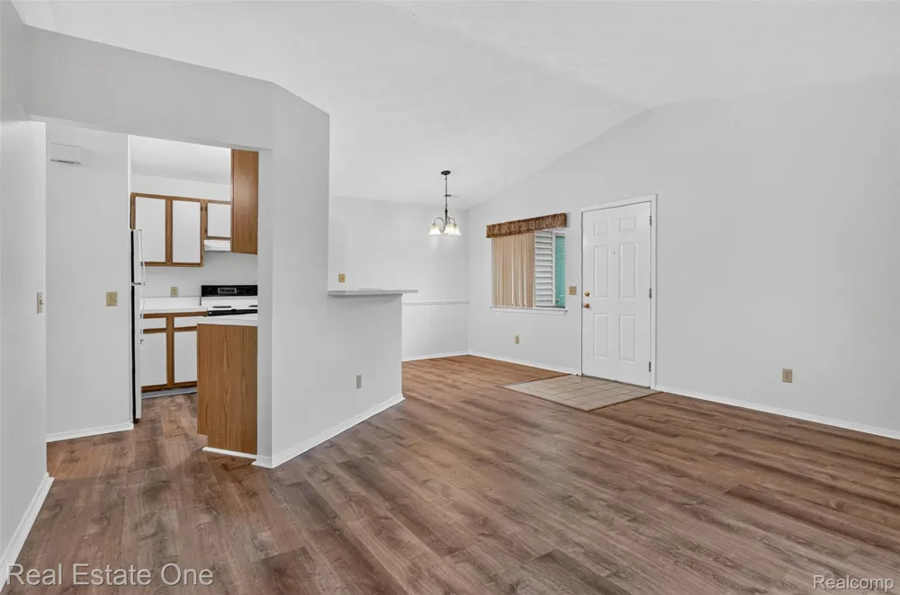 376 Spring Brooke Drive Brighton City, MI 48116