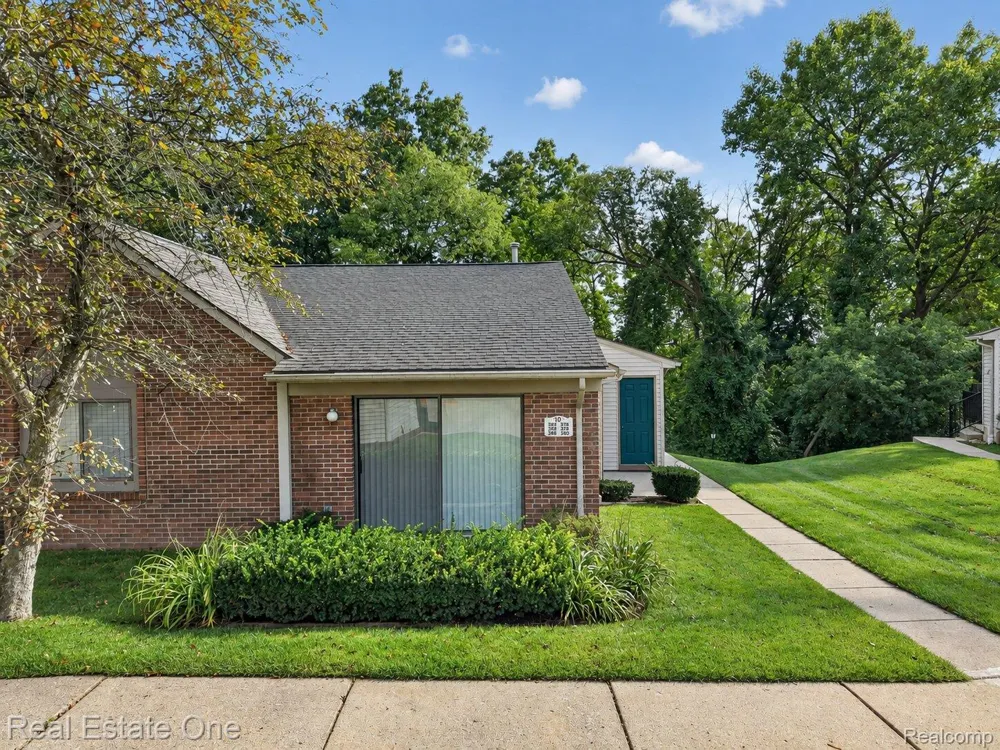 376 Spring Brooke Drive Brighton City, MI 48116