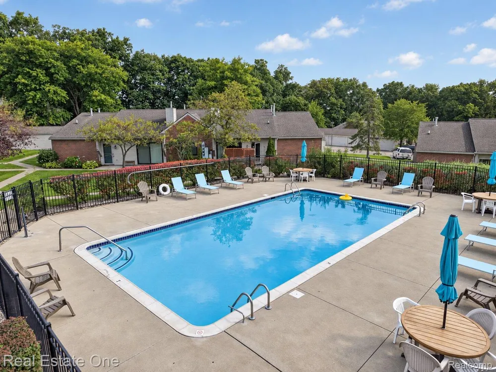 376 Spring Brooke Drive Brighton City, MI 48116