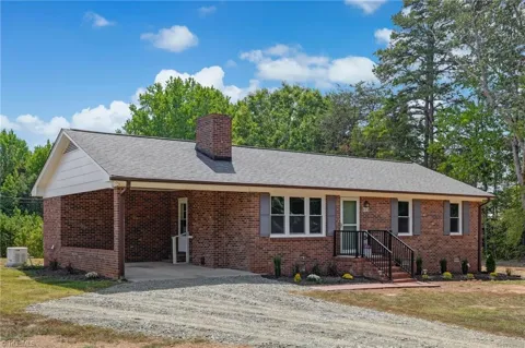 802 Strawberry Road