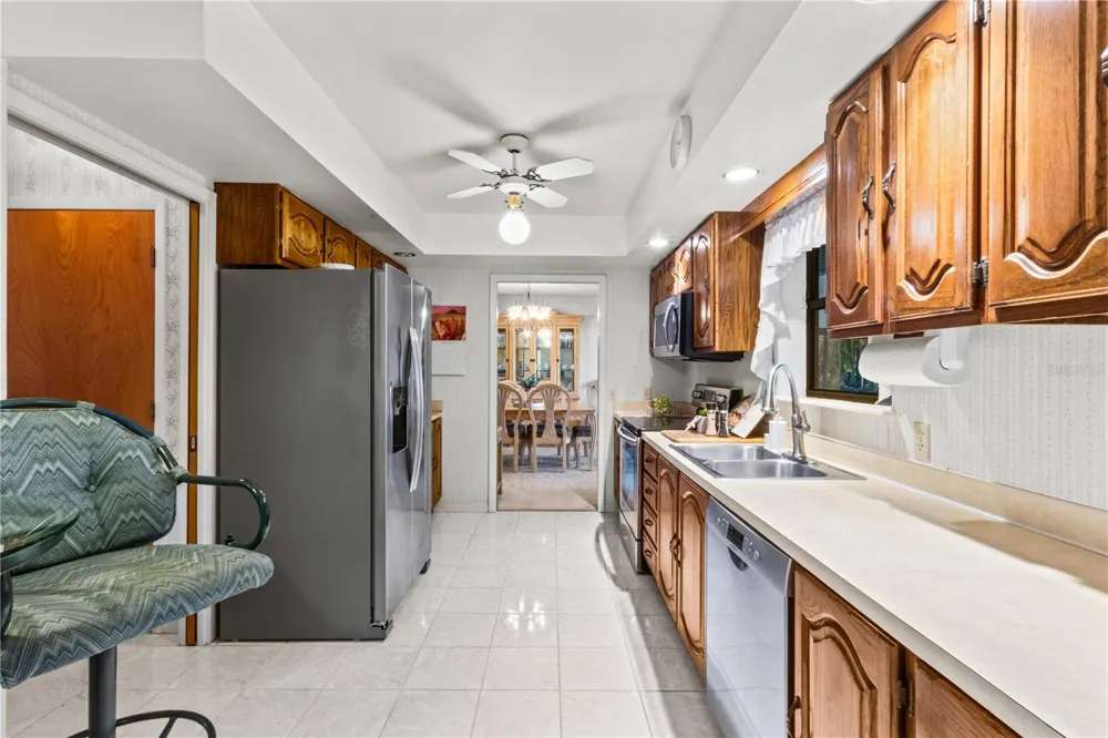 4612 CORAL LAKE DRIVE Bradenton, FL 34210
