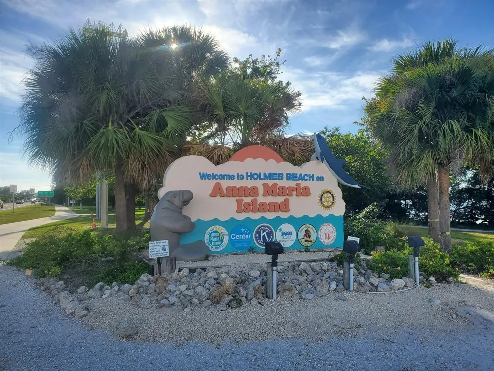 4612 CORAL LAKE DRIVE Bradenton, FL 34210