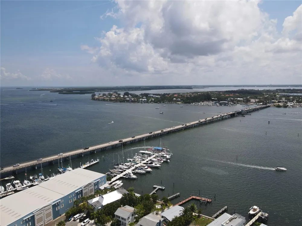 4612 CORAL LAKE DRIVE Bradenton, FL 34210