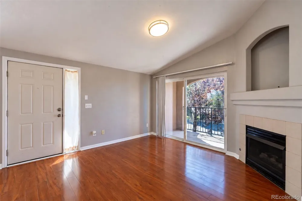 1604 Granby Way #201 Aurora, CO 80011