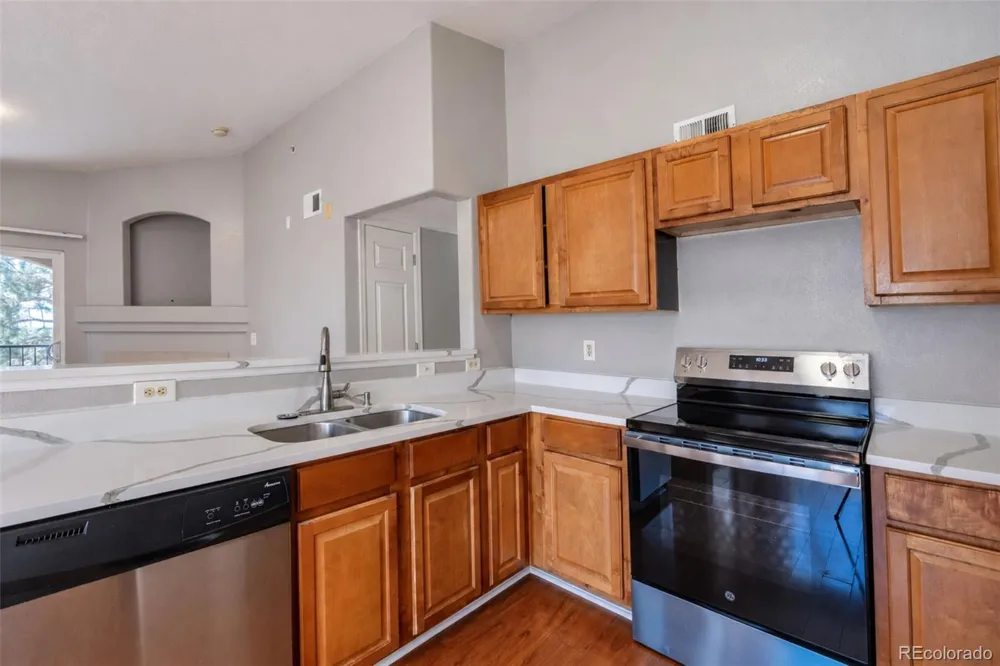1604 Granby Way #201 Aurora, CO 80011