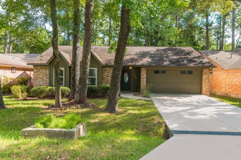 106 Woodstock Circle Drive