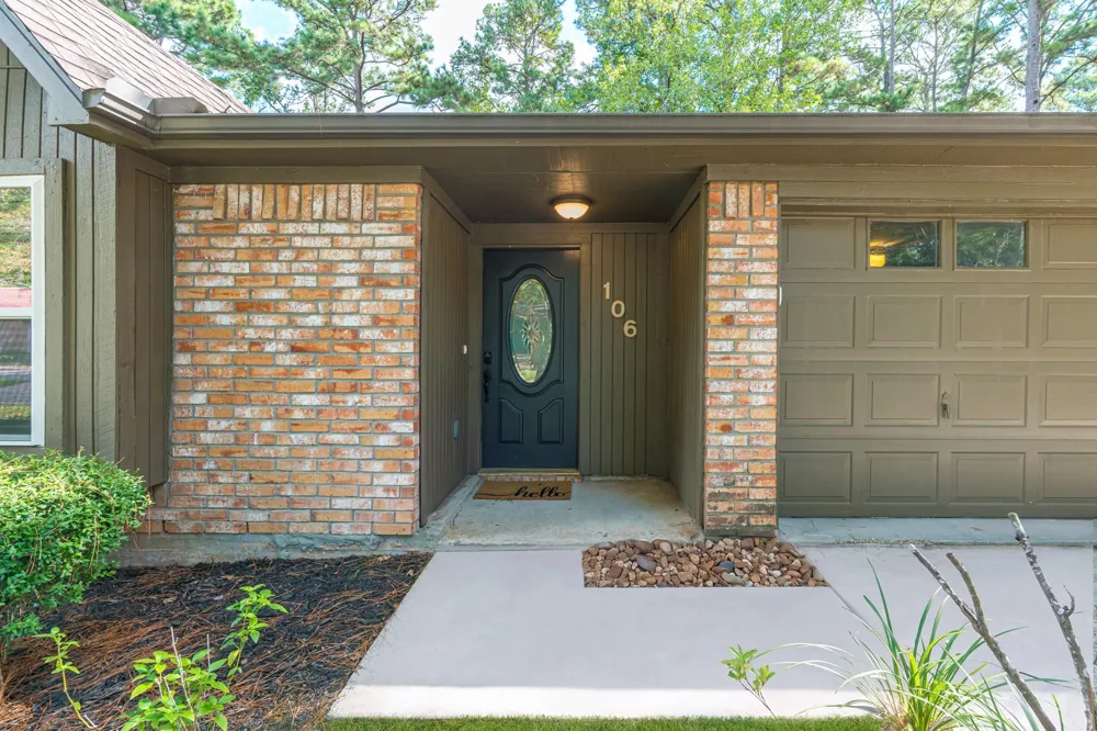 106 Woodstock Circle Drive The Woodlands, TX 77381
