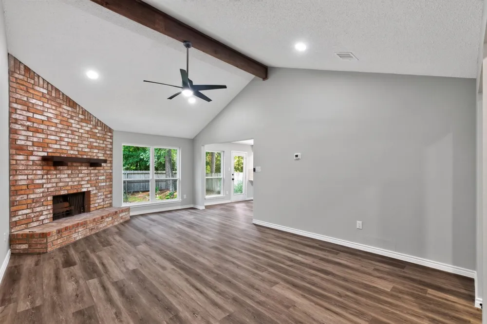 106 Woodstock Circle Drive The Woodlands, TX 77381