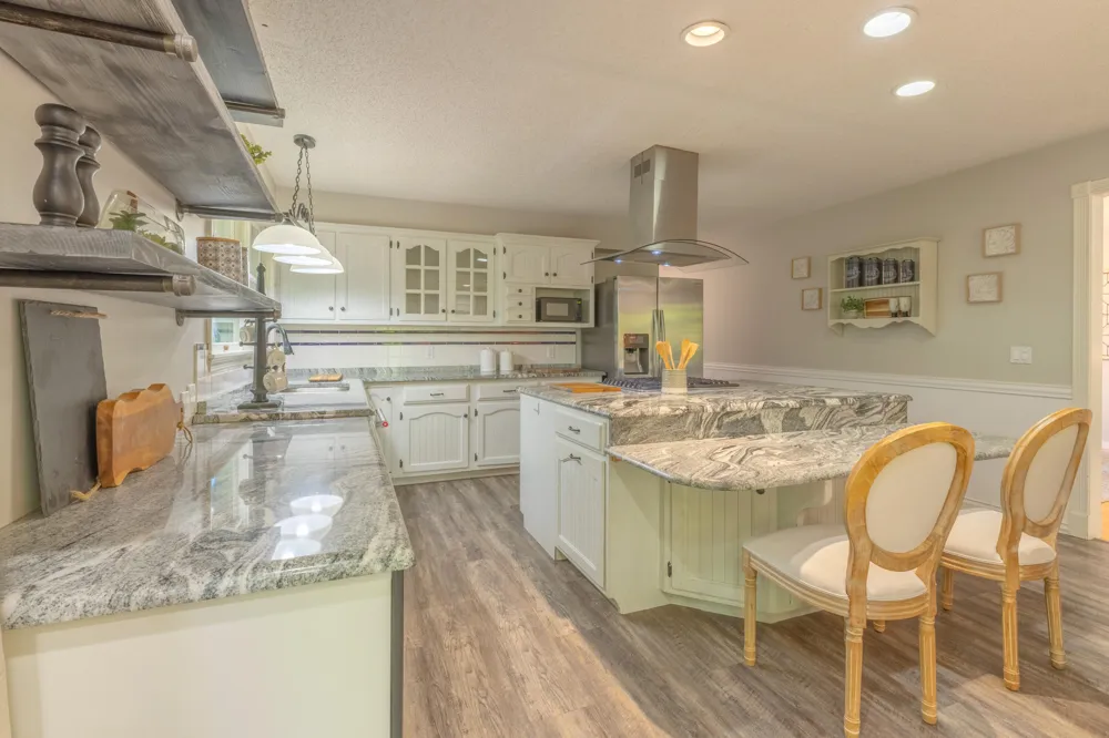 15593 Shady Lane Three Rivers, MI 49093