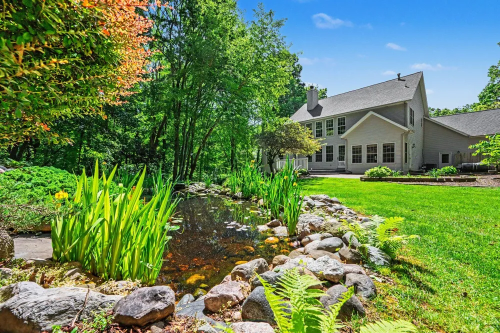 6390 Shugarbush Trail Kalamazoo, MI 49009